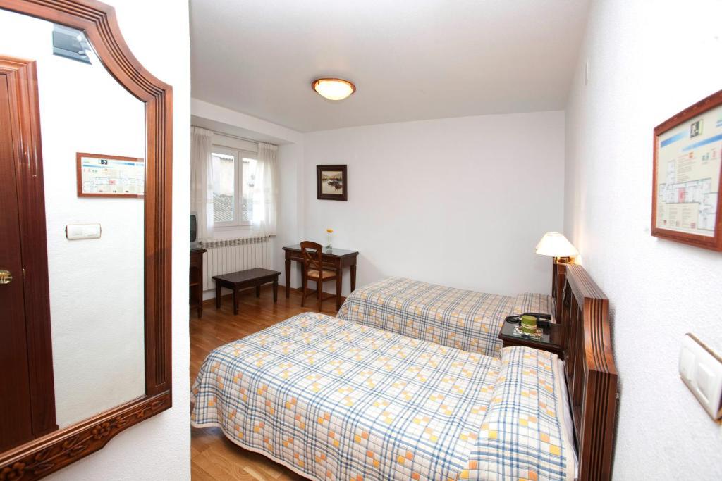 Hotel Avenida Yecla Εξωτερικό φωτογραφία